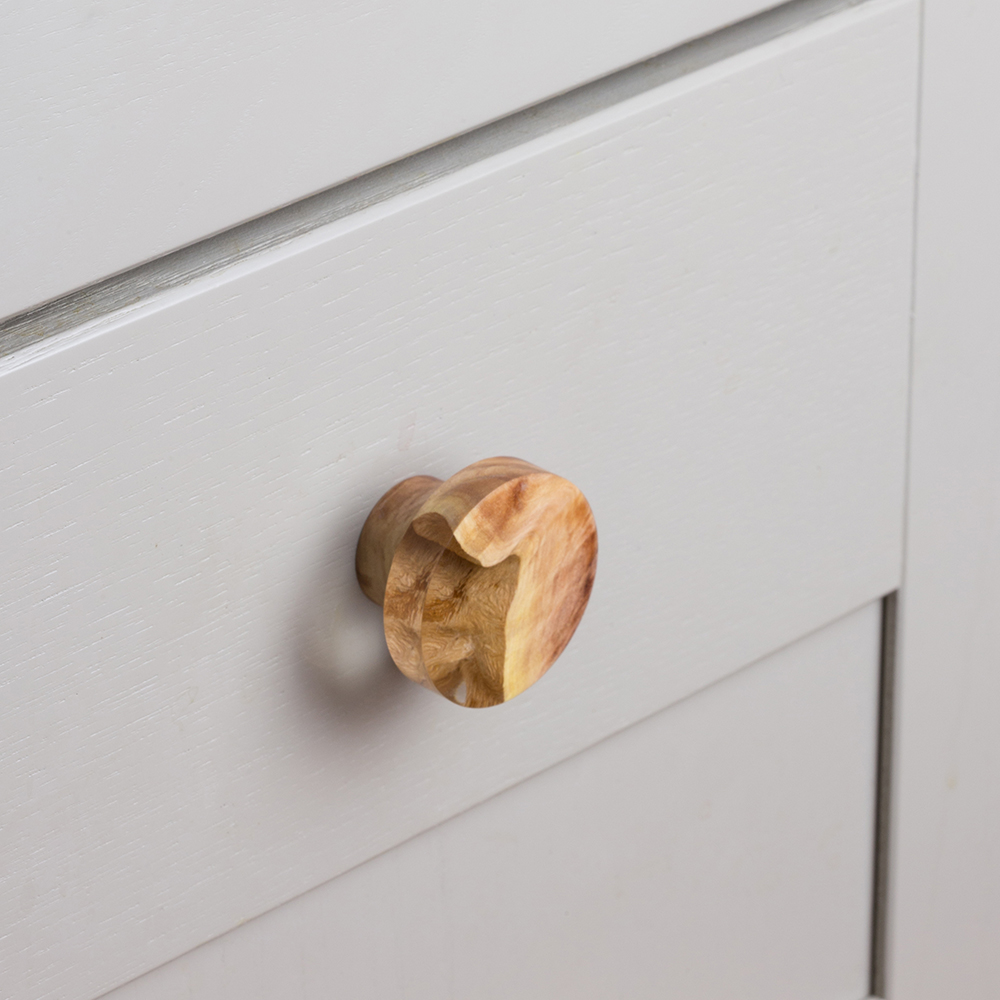 Round resin knob WEB edit
